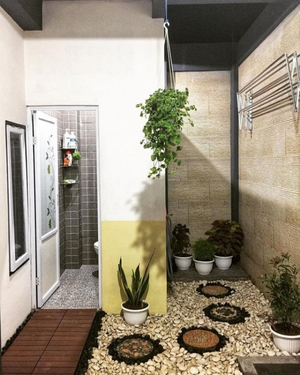 Desain Teras Belakang Rumah 20